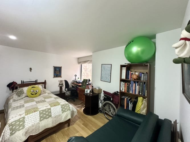 Apartamento de 3 alcobas en venta en Los Rosales, Bogotá, 136 m² · foto 12 de 18