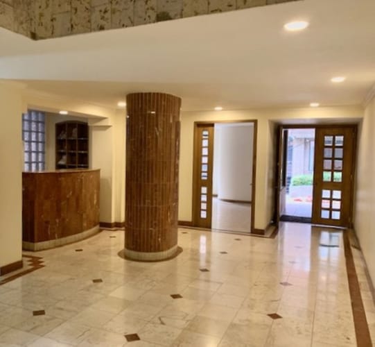 Apartamento de 3 alcobas en venta en Los Rosales, Bogotá, 136 m² · foto 17 de 18