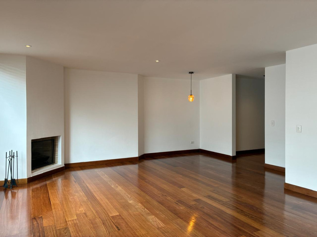 Apartamento en venta en Santa Barbara, Bogotá · foto 3 de 24