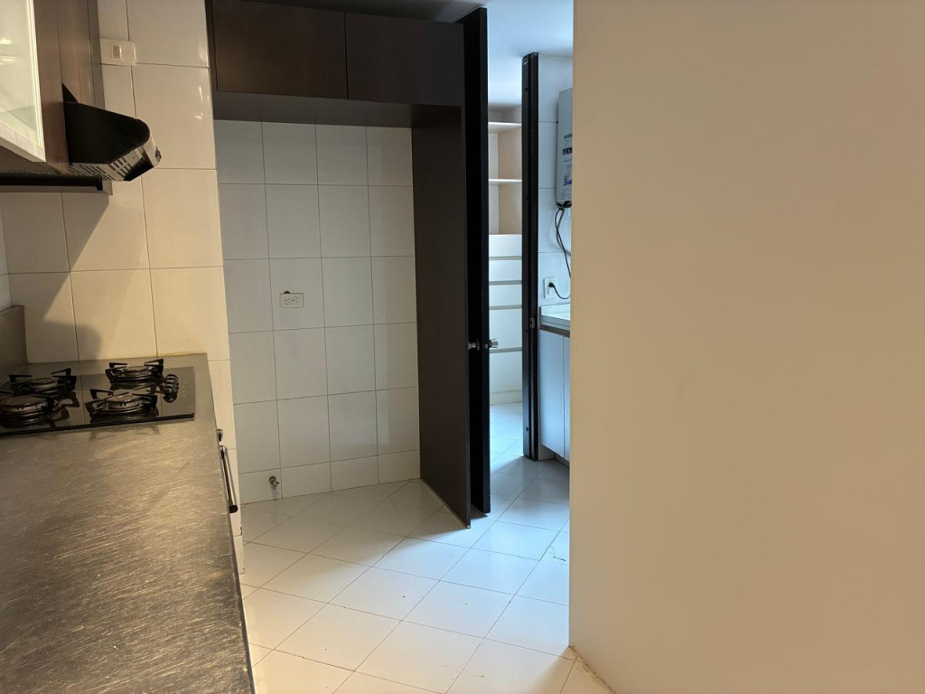 Apartamento en venta en Santa Barbara, Bogotá · foto 8 de 24