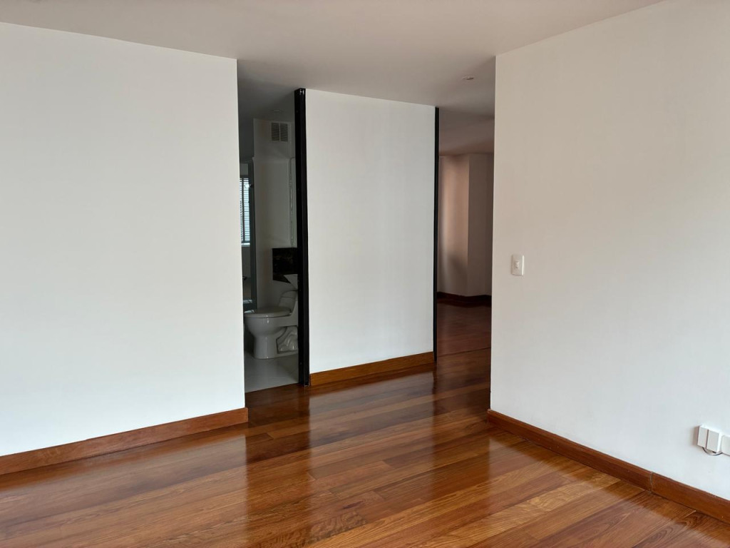 Apartamento en venta en Santa Barbara, Bogotá · foto 9 de 24