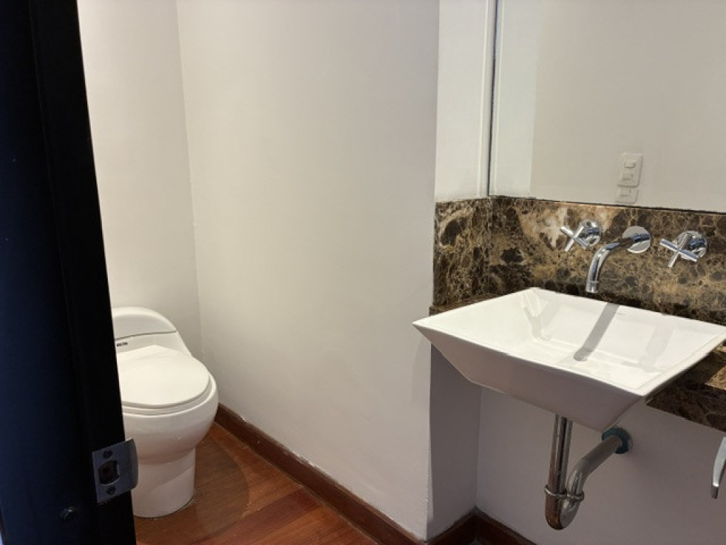 Apartamento en venta en Santa Barbara, Bogotá · foto 11 de 24