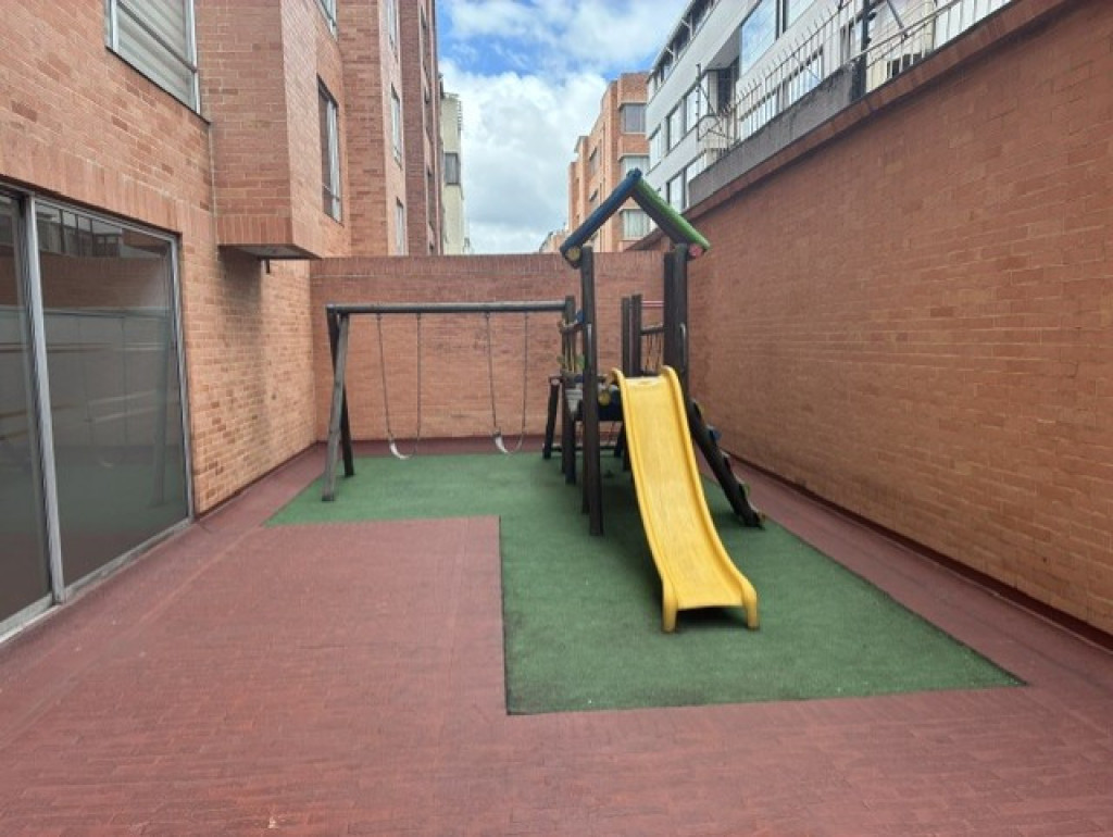 Apartamento en venta en Santa Barbara, Bogotá · foto 23 de 24