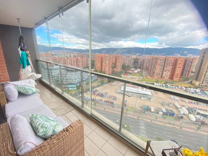 Apartamento de 3 alcobas en venta en Colina Campestre, Bogotá, 103 m² · foto 3 de 18
