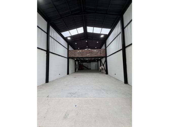 Bodega en venta en Corocito, Pereira, 238 m² · foto 23 de 24