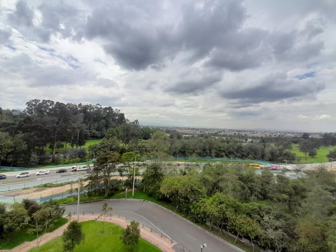 Apartamento de 3 alcobas en venta en Lindaraja, Bogotá, 200 m² · foto 4 de 24