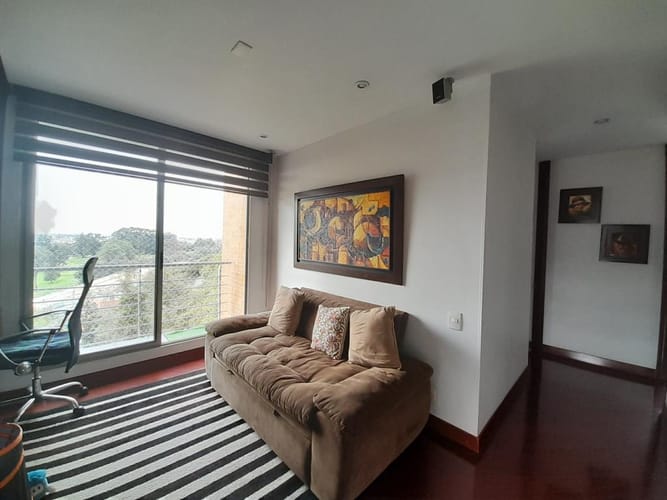 Apartamento de 3 alcobas en venta en Lindaraja, Bogotá, 200 m² · foto 11 de 24