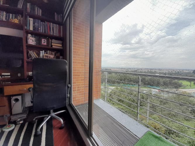 Apartamento de 3 alcobas en venta en Lindaraja, Bogotá, 200 m² · foto 13 de 24