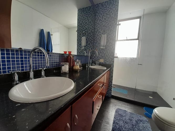 Apartamento de 3 alcobas en venta en Lindaraja, Bogotá, 200 m² · foto 16 de 24