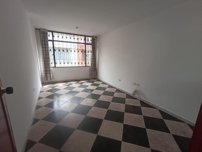 Casa de 5 alcobas en venta en La Gaitana, Bogotá, 177 m² · foto 12 de 19