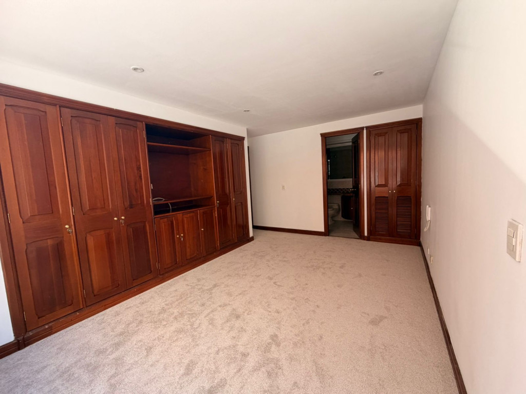 Apartamento en venta en Santa Barbara Occidental, Bogotá · foto 13 de 18