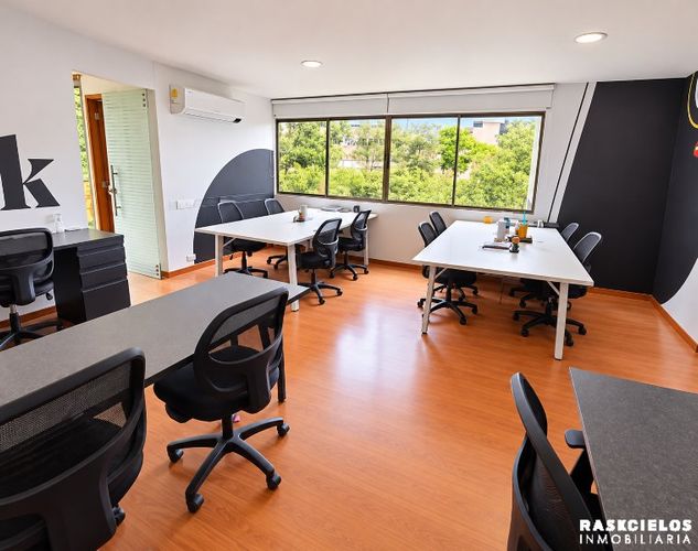 Apartamento en arriendo en El Poblado, Medellín · foto 2 de 13