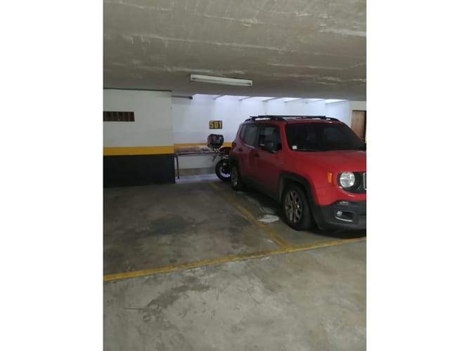 Apartamento de 3 alcobas en venta en Santa Barbara, Bogotá, 180 m² · foto 2 de 24