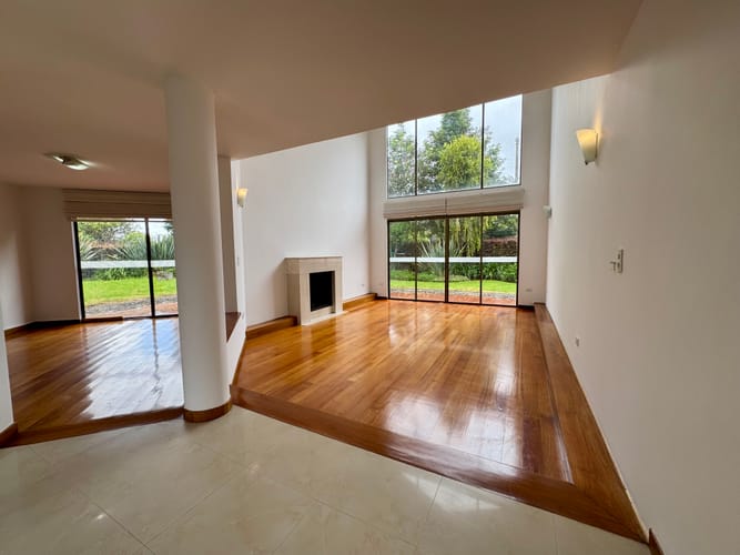 Casa de 3 alcobas en venta en Guaymaral, Bogotá, 255 m² · foto 8 de 24