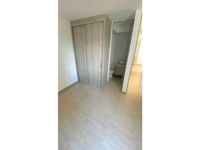 Apartamento en venta en El Poblado, Medellín · foto 3 de 10