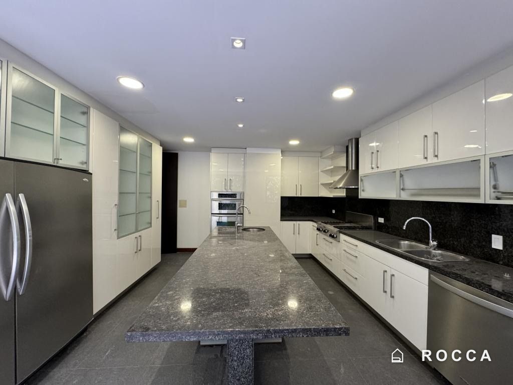 Apartamento en venta en El Refugio, Bogotá · foto 8 de 22