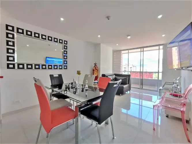 Apartamento de 4 alcobas en venta en Laureles, Medellín, 152 m² · foto 2 de 24