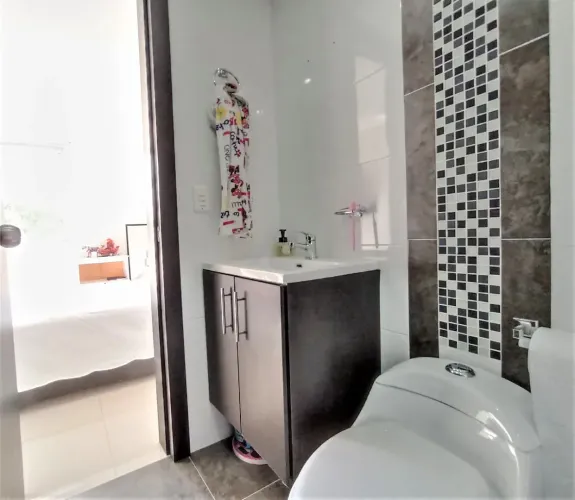 Apartamento de 4 alcobas en venta en Laureles, Medellín, 152 m² · foto 19 de 24