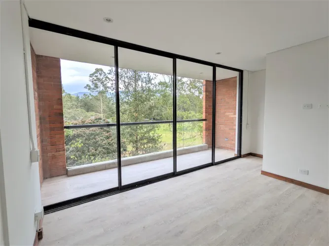 Apartamento de 2 alcobas en venta en El Retiro, 94 m² · foto 3 de 16