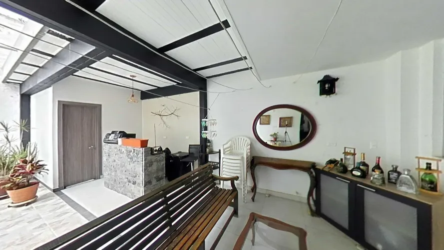 Casa de 4 alcobas en venta en Laureles, Medellín, 276 m² · foto 10 de 23