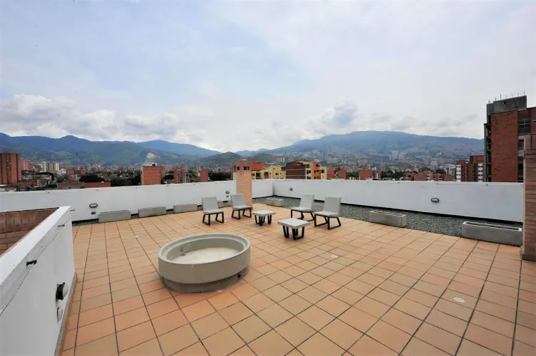Local en venta en Lorena, Medellín, 109 m² · foto 2 de 4