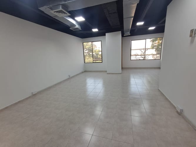Oficina en arriendo en Villa Carlota, Medellín, 40 m² · foto 4 de 7