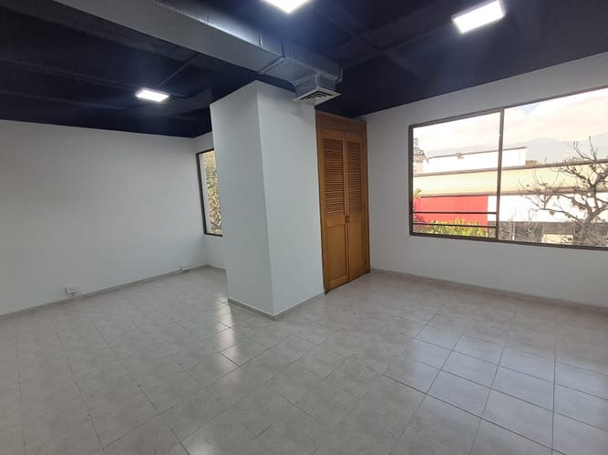 Oficina en arriendo en Villa Carlota, Medellín, 40 m² · foto 6 de 7