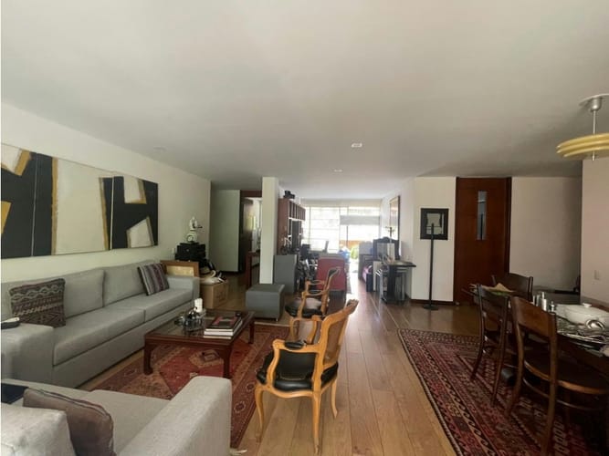 Apartamento de 3 alcobas en venta en Urbanizacion Doña Maria Robledo, Medellín, 223 m² · foto 3 de 6