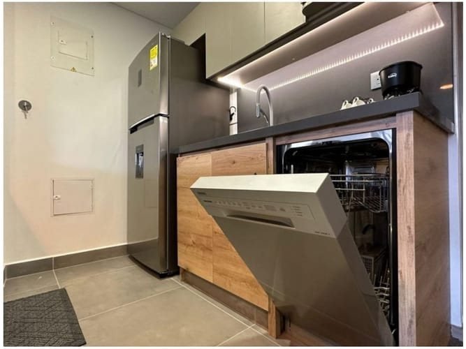 Apartamento de 1 alcoba en venta en Llano Grande, Medellín, 56 m² · foto 5 de 12