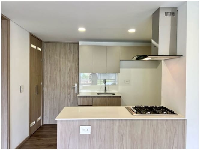 Apartamento de 1 alcoba en venta en Llano Grande, Rionegro, 55 m² · foto 3 de 11