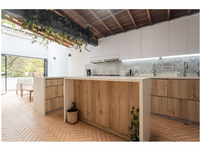 Casa de 8 alcobas en venta en Manila, Medellín, 280 m² · foto 9 de 15