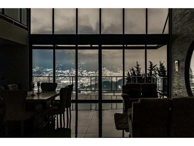 Casa de 7 alcobas en venta en El Poblado, Medellín, 740 m² · foto 5 de 24