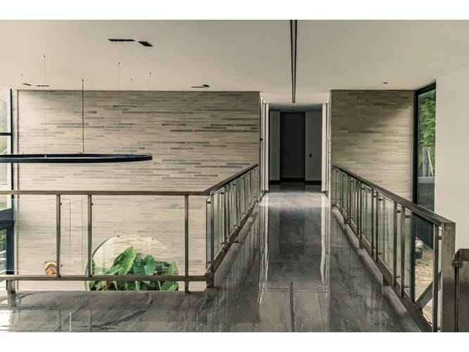 Casa de 7 alcobas en venta en El Poblado, Medellín, 740 m² · foto 13 de 24