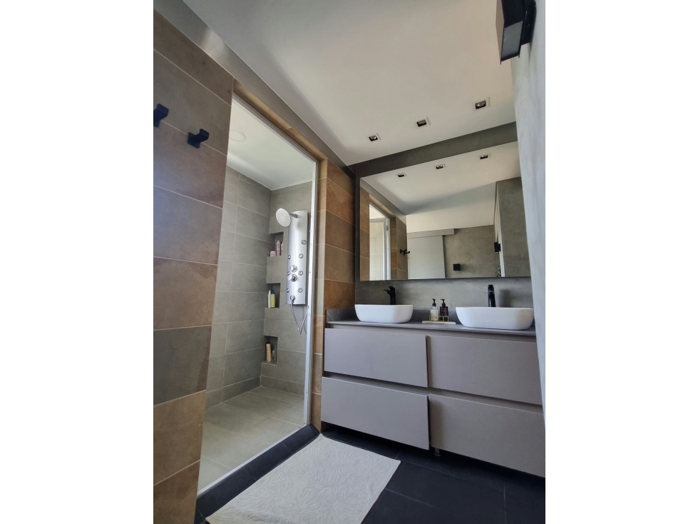 Apartamento en venta en San Lucas, Medellín · foto 8 de 15