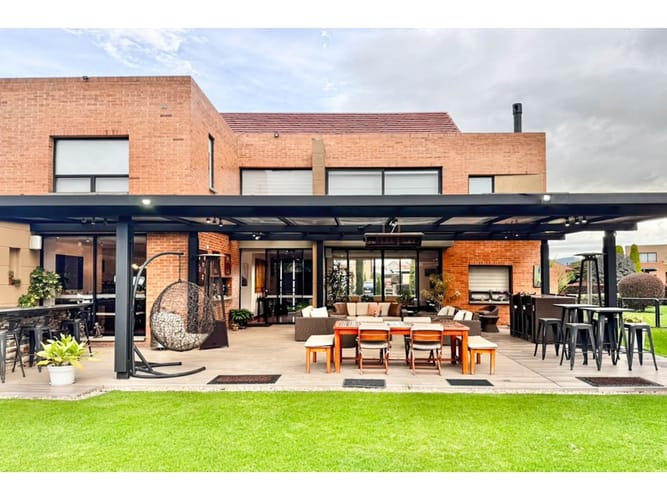 Casa de 4 alcobas en arriendo en Cc Fontanar, Chía, 350 m² · foto 4 de 24