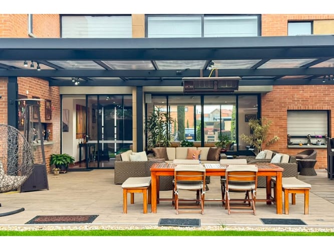 Casa de 4 alcobas en arriendo en Cc Fontanar, Chía, 350 m² · foto 5 de 24
