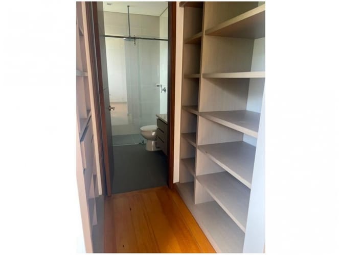 Apartamento de 3 alcobas en venta en El Poblado, Medellín, 233 m² · foto 14 de 24