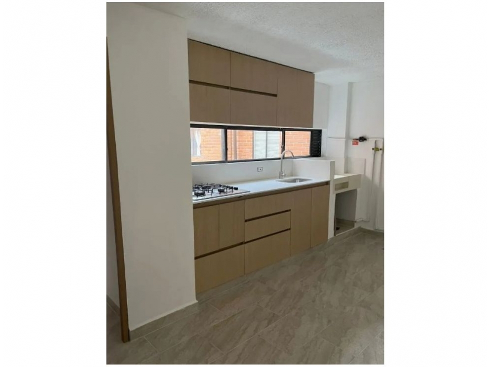Apartamento en venta en Loma Del Escobero, Envigado · foto 2 de 18