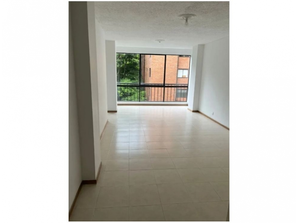 Apartamento en venta en Loma Del Escobero, Envigado · foto 4 de 18