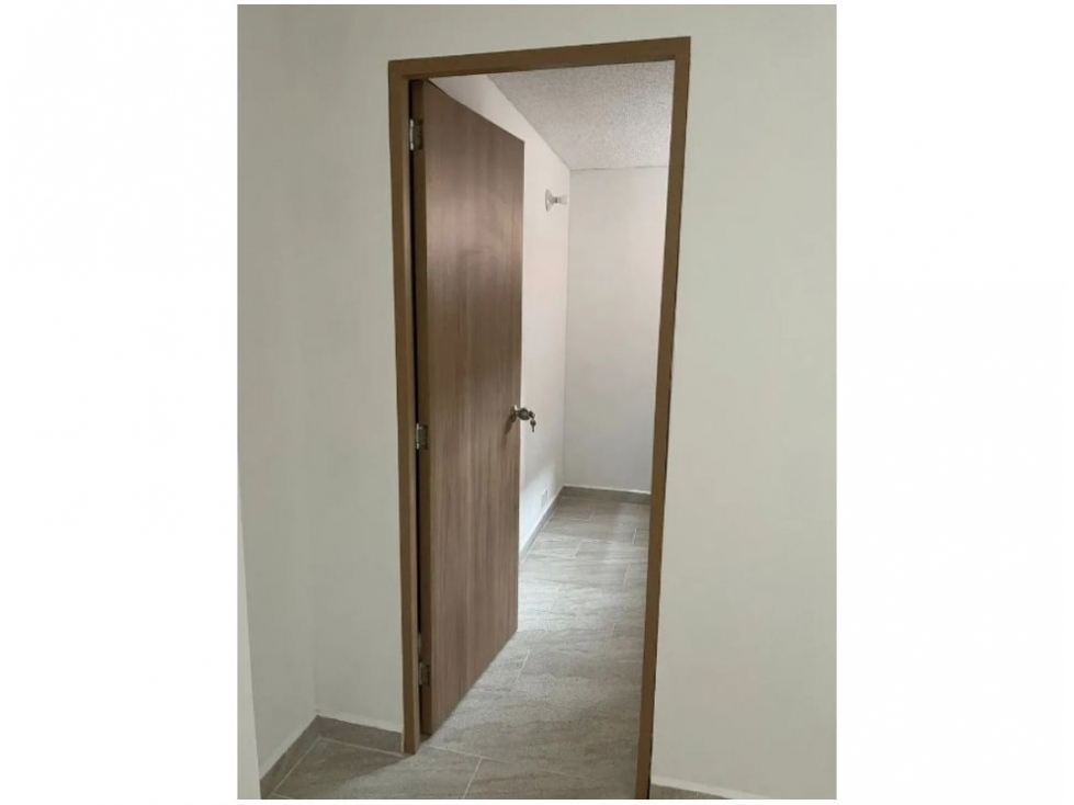 Apartamento en venta en Loma Del Escobero, Envigado · foto 13 de 18