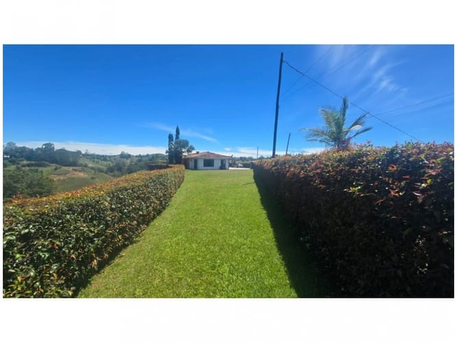 Casa de 4 alcobas en venta en El Porvenir, Rionegro · foto 4 de 13