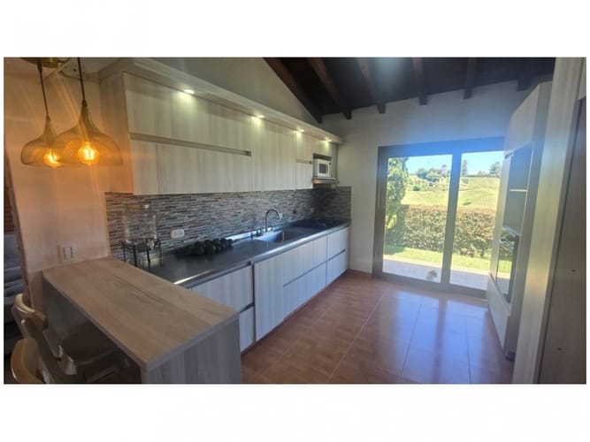 Casa de 4 alcobas en venta en El Porvenir, Rionegro · foto 8 de 13