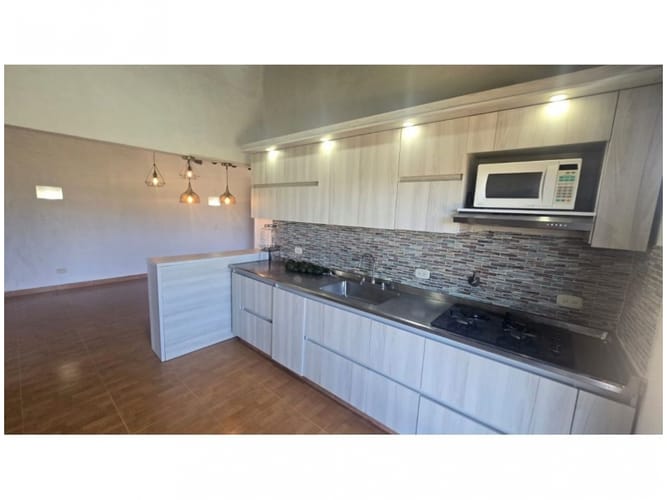 Casa de 4 alcobas en venta en El Porvenir, Rionegro · foto 9 de 13