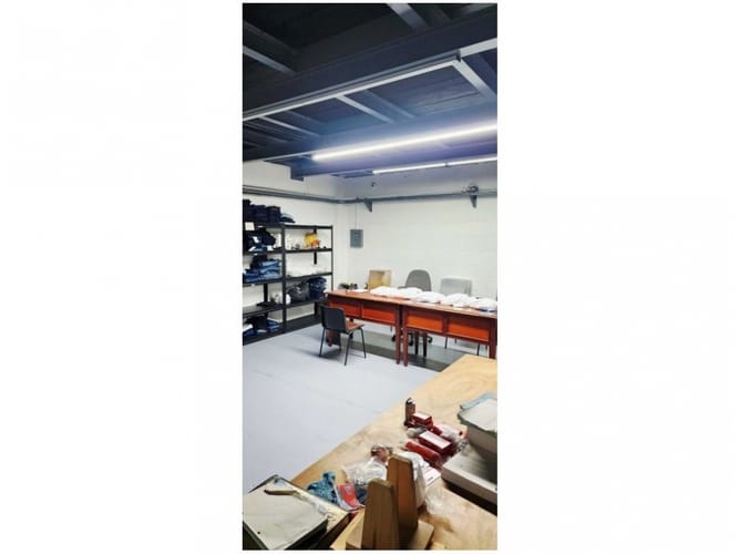 Bodega en venta en Cristo Rey, Medellín, 387 m² · foto 4 de 6