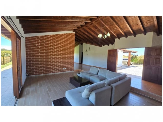 Casa de 4 alcobas en venta en El Porvenir, Rionegro · foto 11 de 13