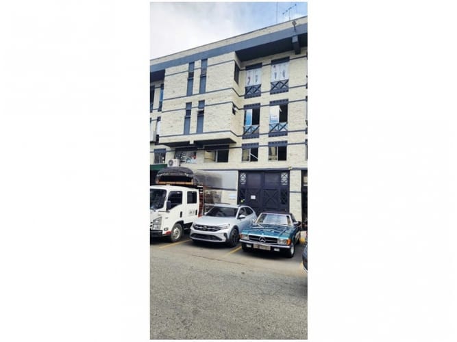 Bodega en venta en Cristo Rey, Medellín, 387 m² · foto 6 de 6