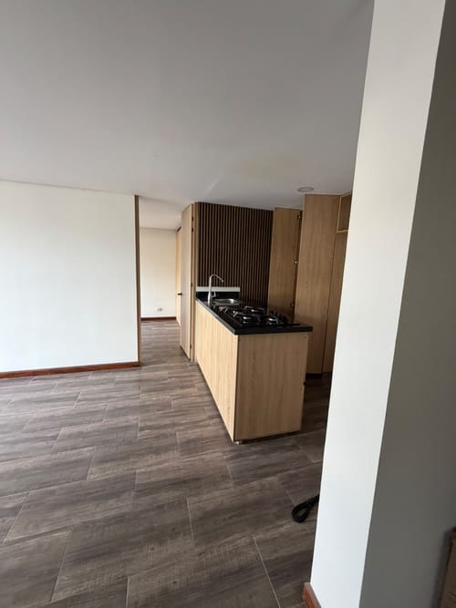 Apartamento de 2 alcobas en arriendo en Colina Campestre, Bogotá, 50 m² · foto 2 de 9