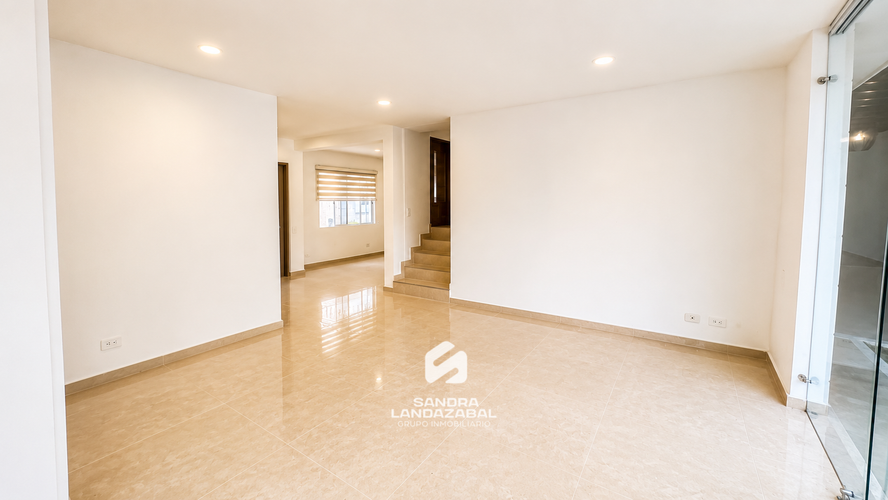 Casa de 3 alcobas en venta en Lagos Del Cacique, Bucaramanga, 260 m² · foto 3 de 16