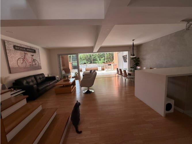 Casa de 3 alcobas en venta en El Poblado, Medellín, 220 m² · foto 3 de 13