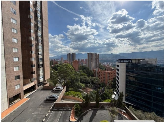 Apartamento en venta en El Poblado, Medellín · foto 10 de 20